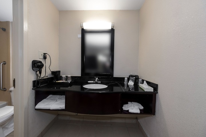 ADA Accessible Superior King with Walk in Shower (2 of 21)