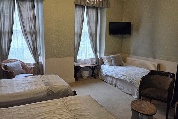 Room 7 of 29