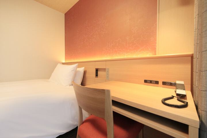 Room 16 of 43