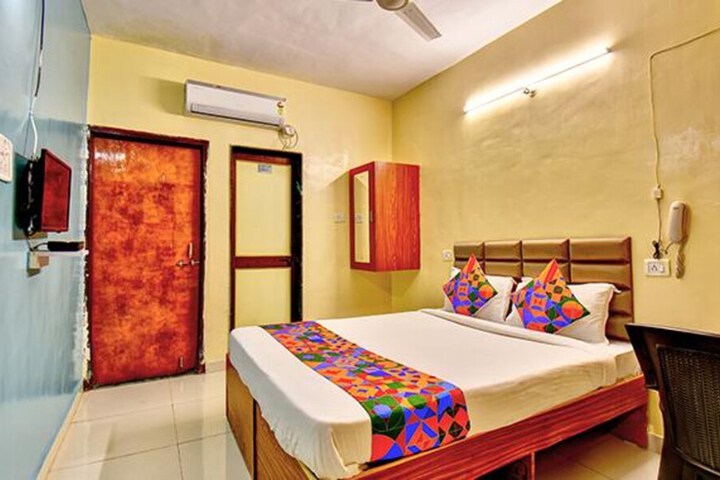 Room 14 of 34