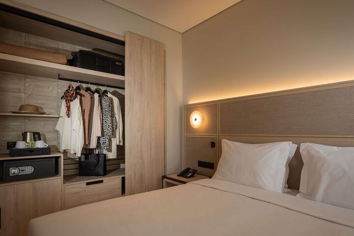 Room 13 of 105
