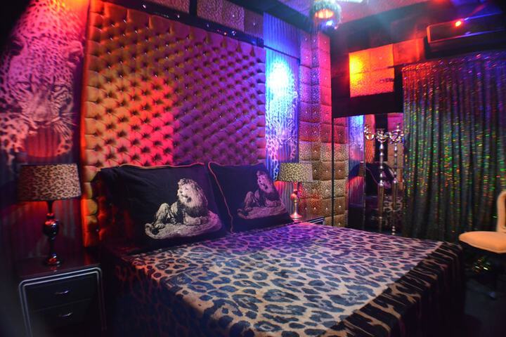 Room 53 of 139