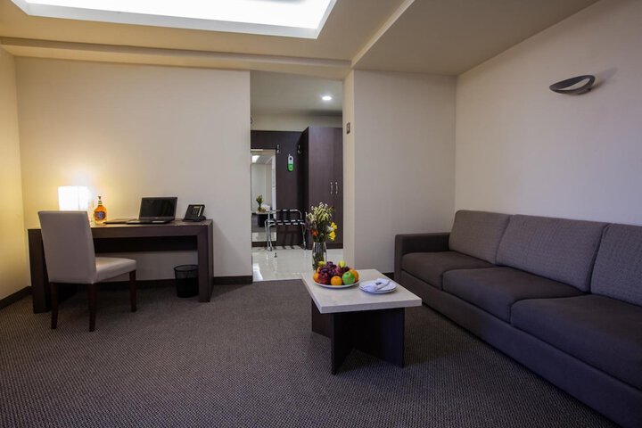 Room 32 of 51