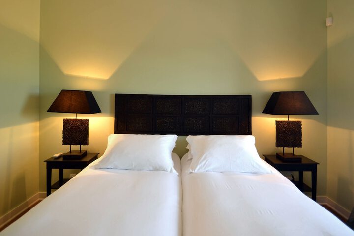 Room 7 of 34
