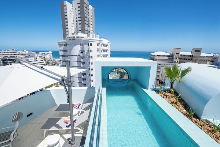 Pool 82 of 104