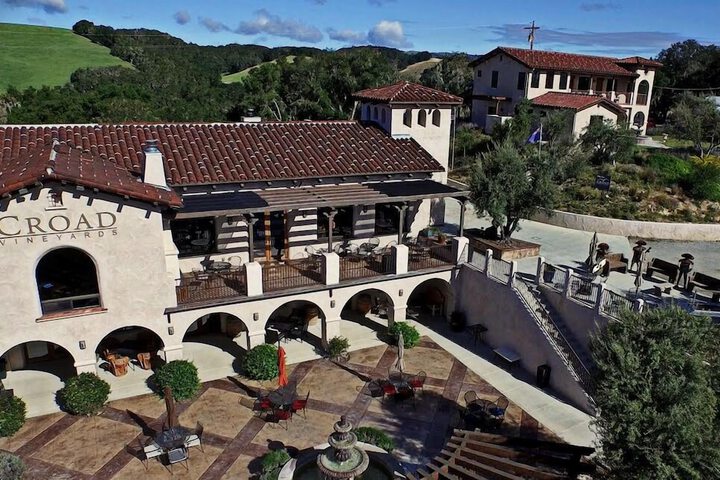 Hotel Exterior 32 of 56