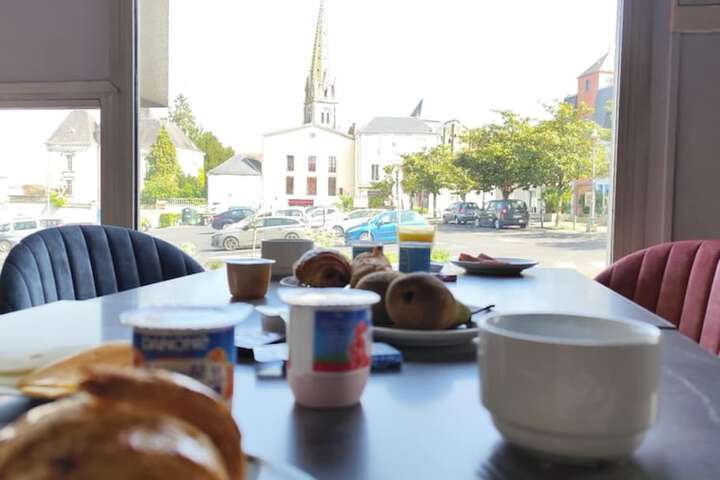 Breakfast/Coffee Service 96 of 113