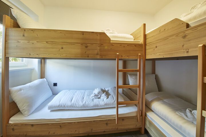 Room 17 of 32