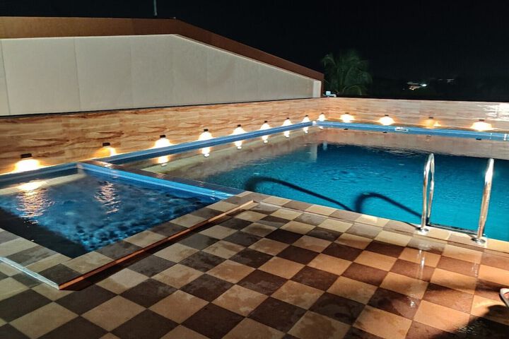 Pool 6 of 7