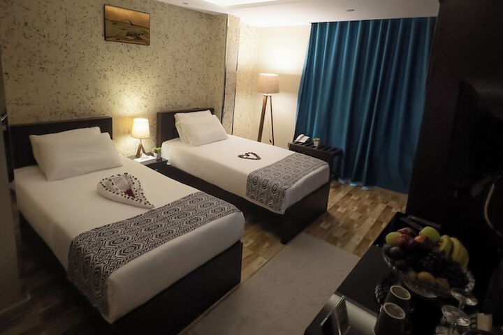 Room 38 of 84
