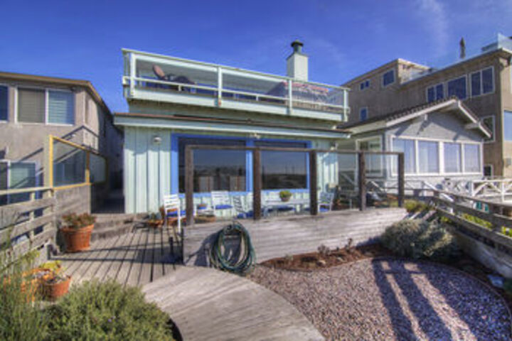 Exterior of Spectacular Beachfront House by RedAwning
