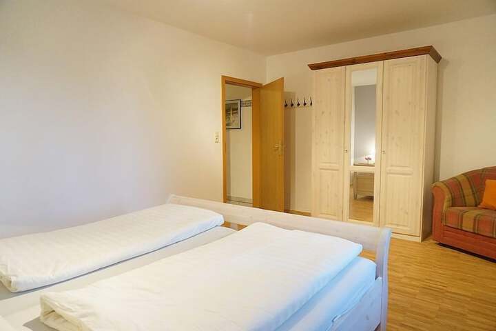 Room 14 of 35