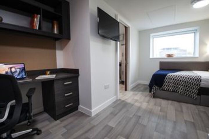 Room 3 of 9