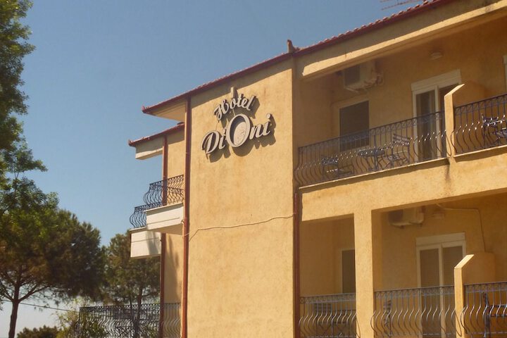 Hotel 4 of 27