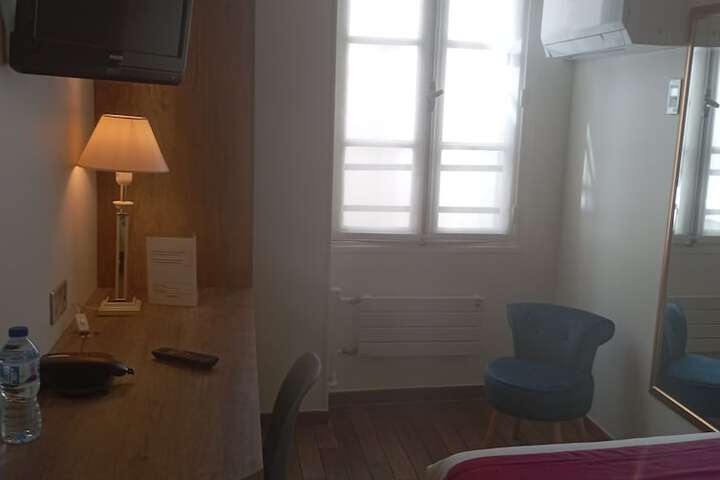 Room 15 of 29