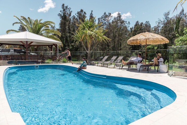 Pool 70 of 133