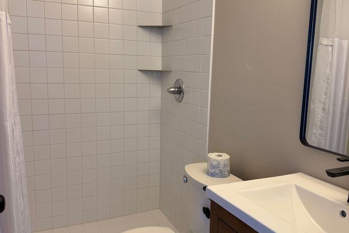 Room 44 of 60