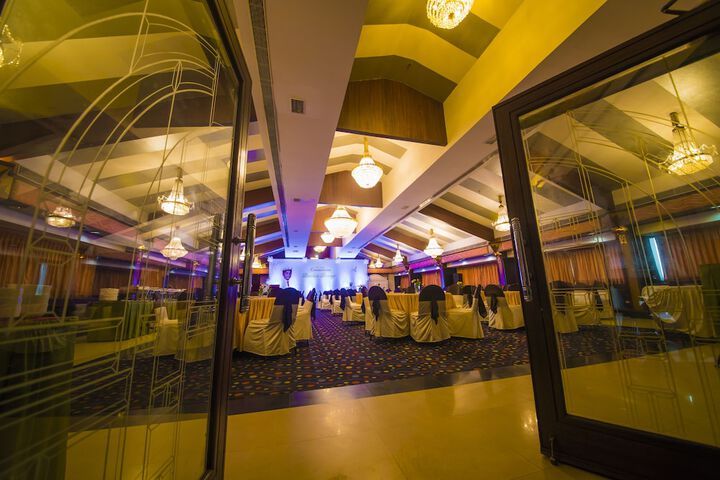 Banquet hall
