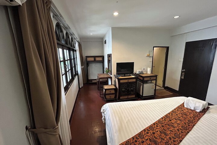 Room 25 of 62