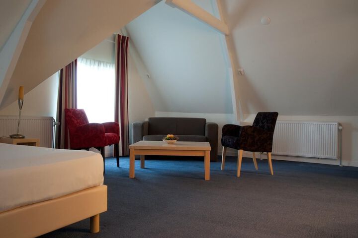 Room 13 of 29