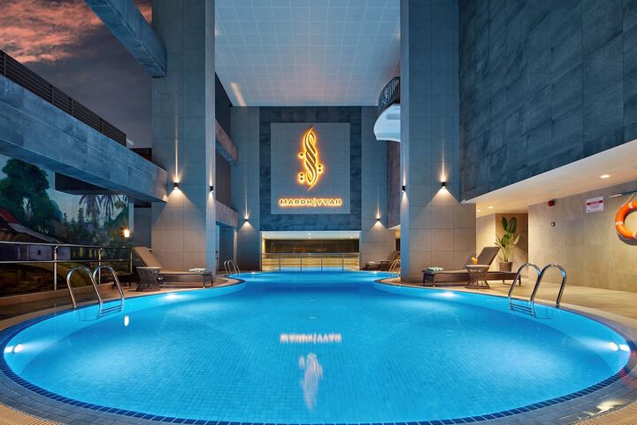 Hotel Pool