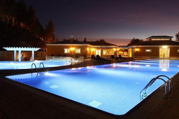 Hotel with Pool