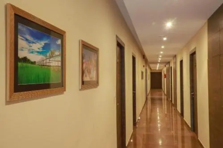 Room 14 of 18