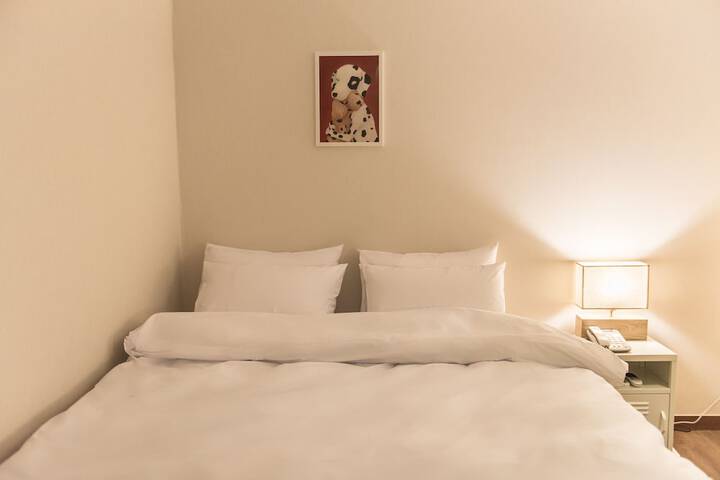 Room 20 of 37