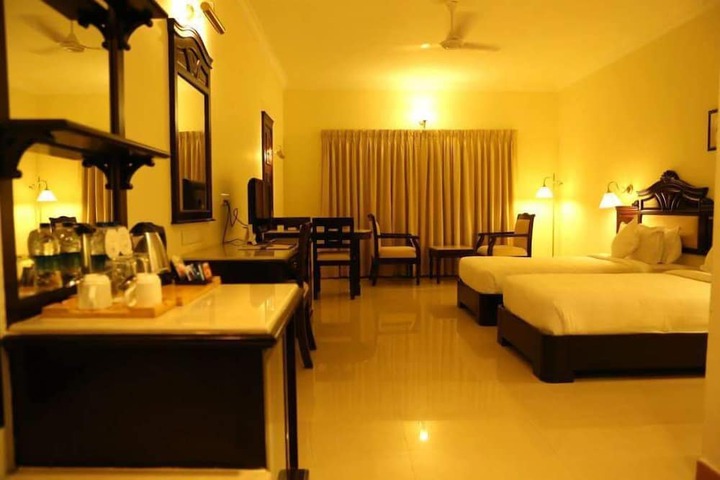 Room 10 of 38