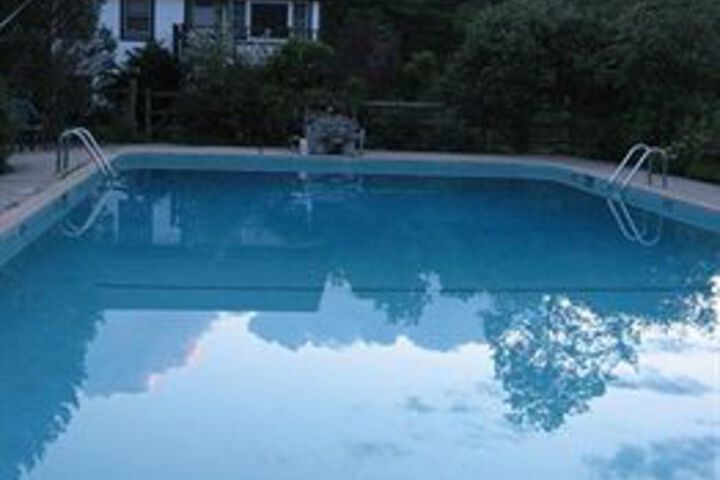 Pool 12 of 15