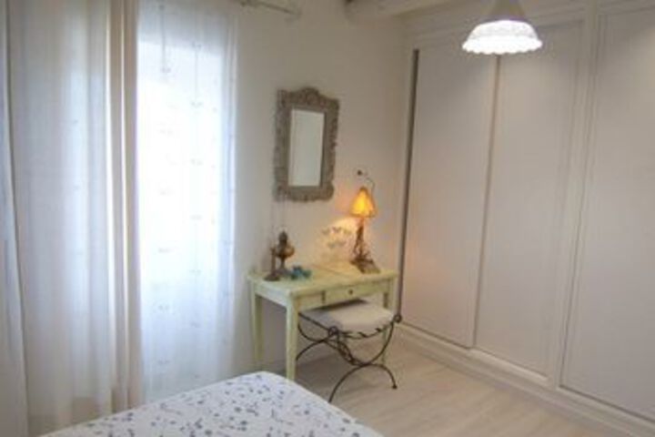 Room 3 of 9