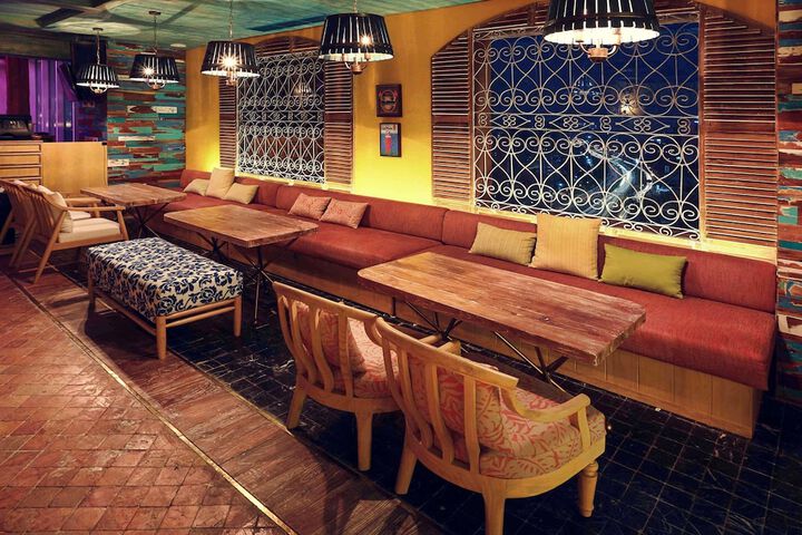 Lounge 137 of 161