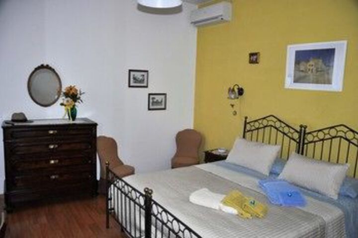 Room 30 of 61