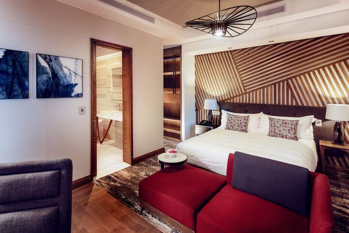 Room 5 of 52