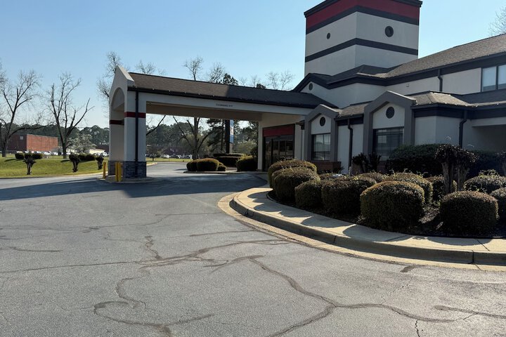 Hotel Entry