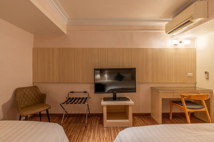 Room 23 of 45