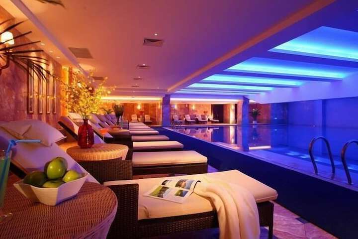 Pools & Facilities