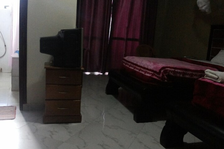 Room 14 of 94
