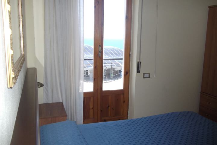 Room 14 of 73
