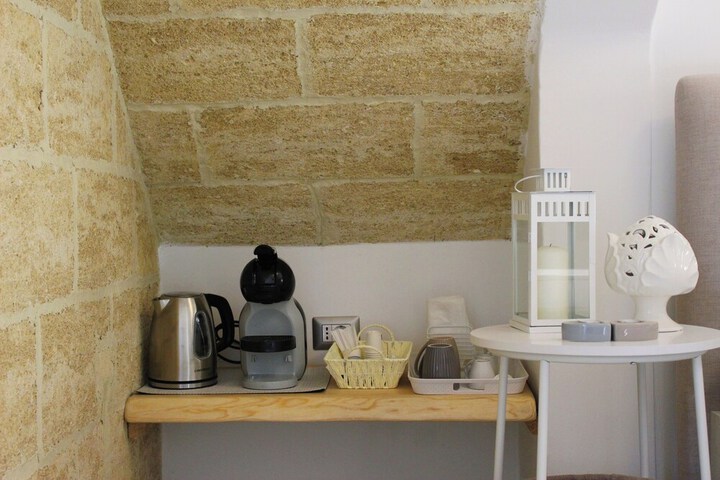 Breakfast/Coffee Service 15 of 44