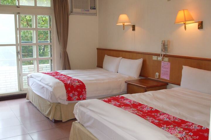 Room 2 of 36