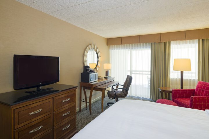 Club Double Room with 2 Double Beds (2 of 3)