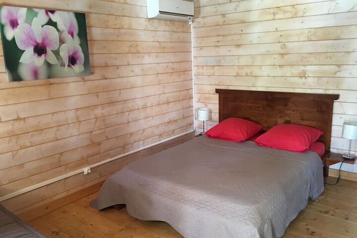 Room 4 of 43