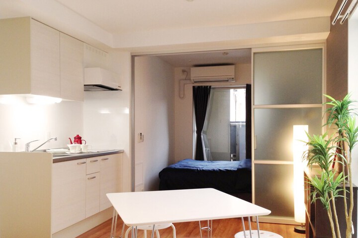 Room 6 of 50