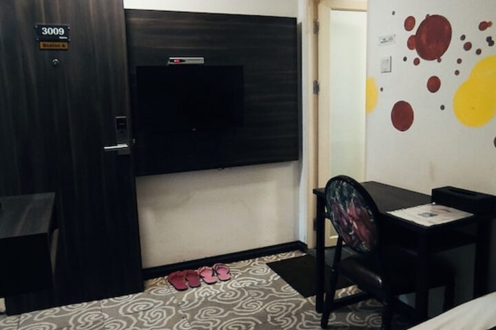 Room 46 of 76