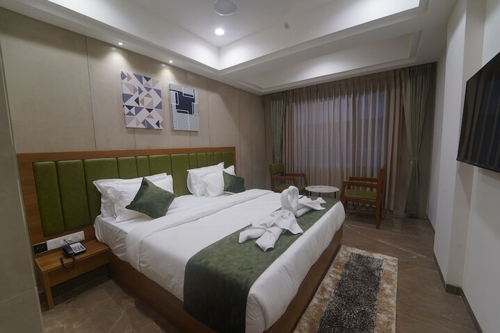 Room 13 of 29