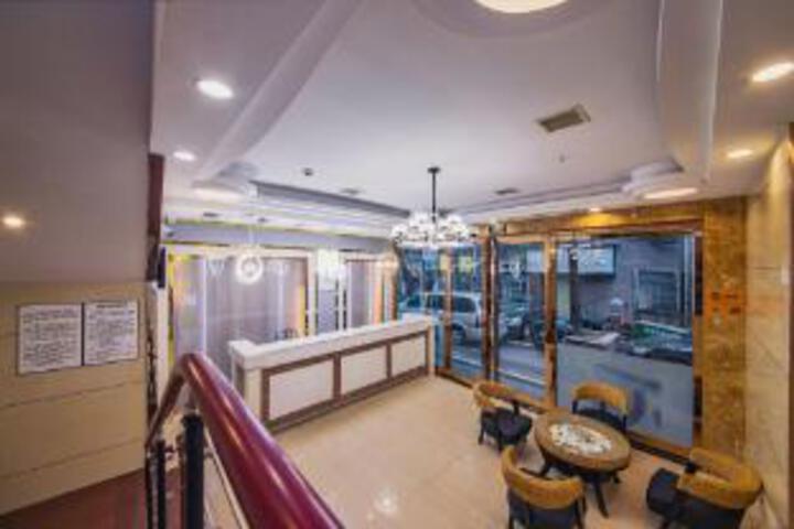 Home Inn Group - Changsha Railway Station Chaoyangcun Metro Station Huayi Hotel