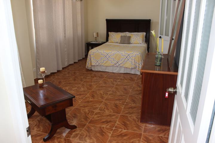 Room 11 of 36