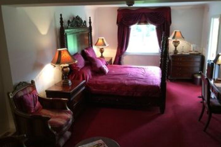 Room 17 of 22