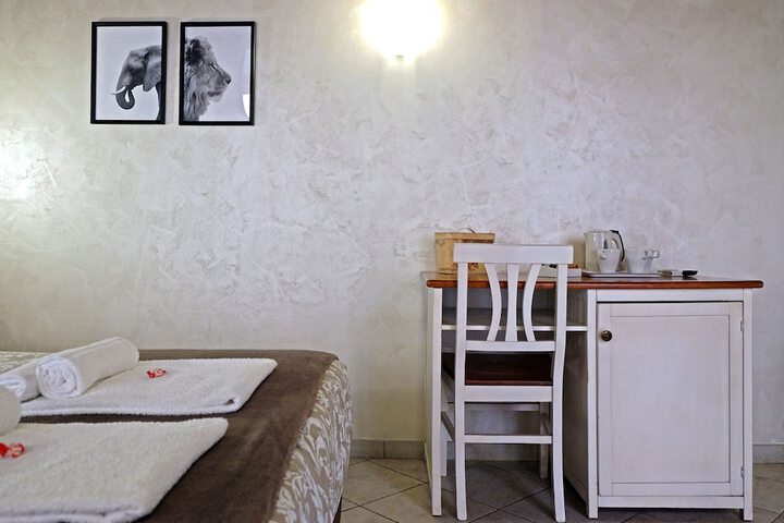 Room 14 of 37